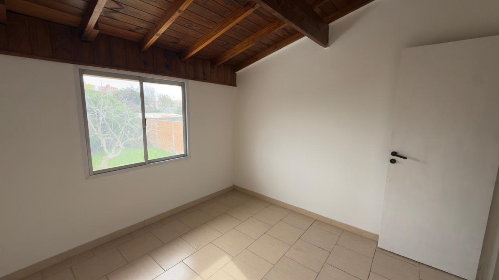 CONFORT - Chalet 4 ambientes en Mar del Plata, a 400 metros del mar
