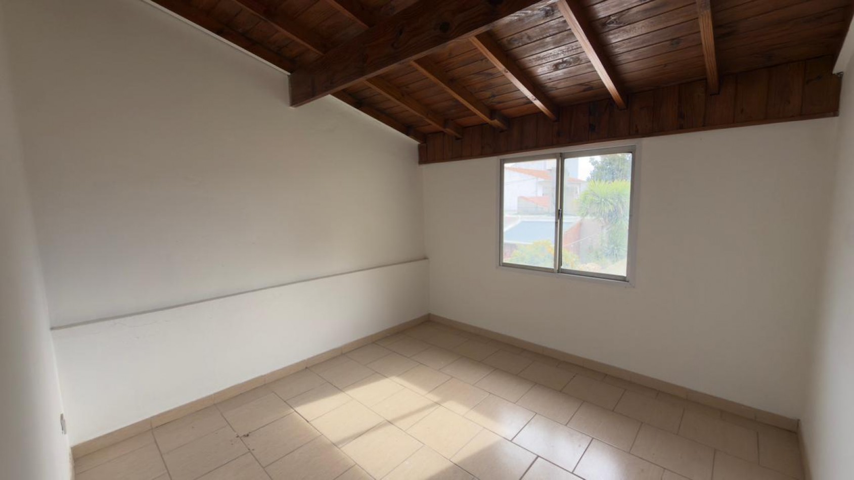 CONFORT - Chalet 4 ambientes en Mar del Plata, a 400 metros del mar