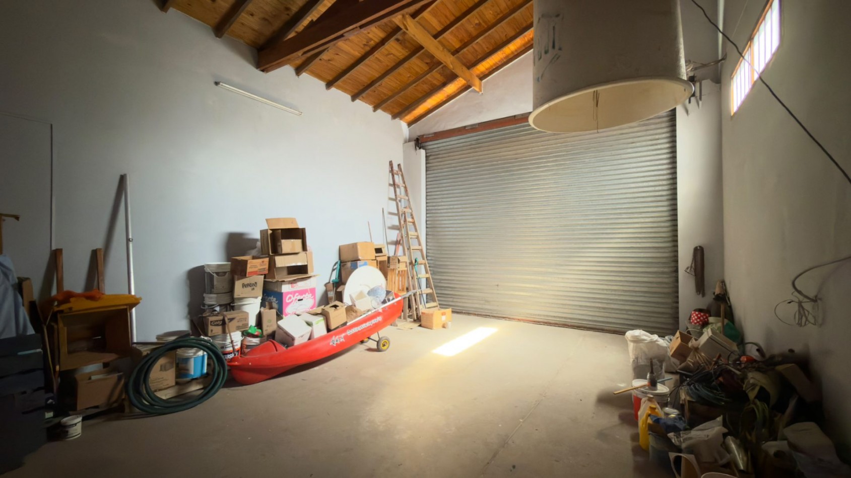 Casa 3 Ambientes en Venta en Lopez de Gomara - 2 Dormitorios, 2 Cocheras y Parrilla