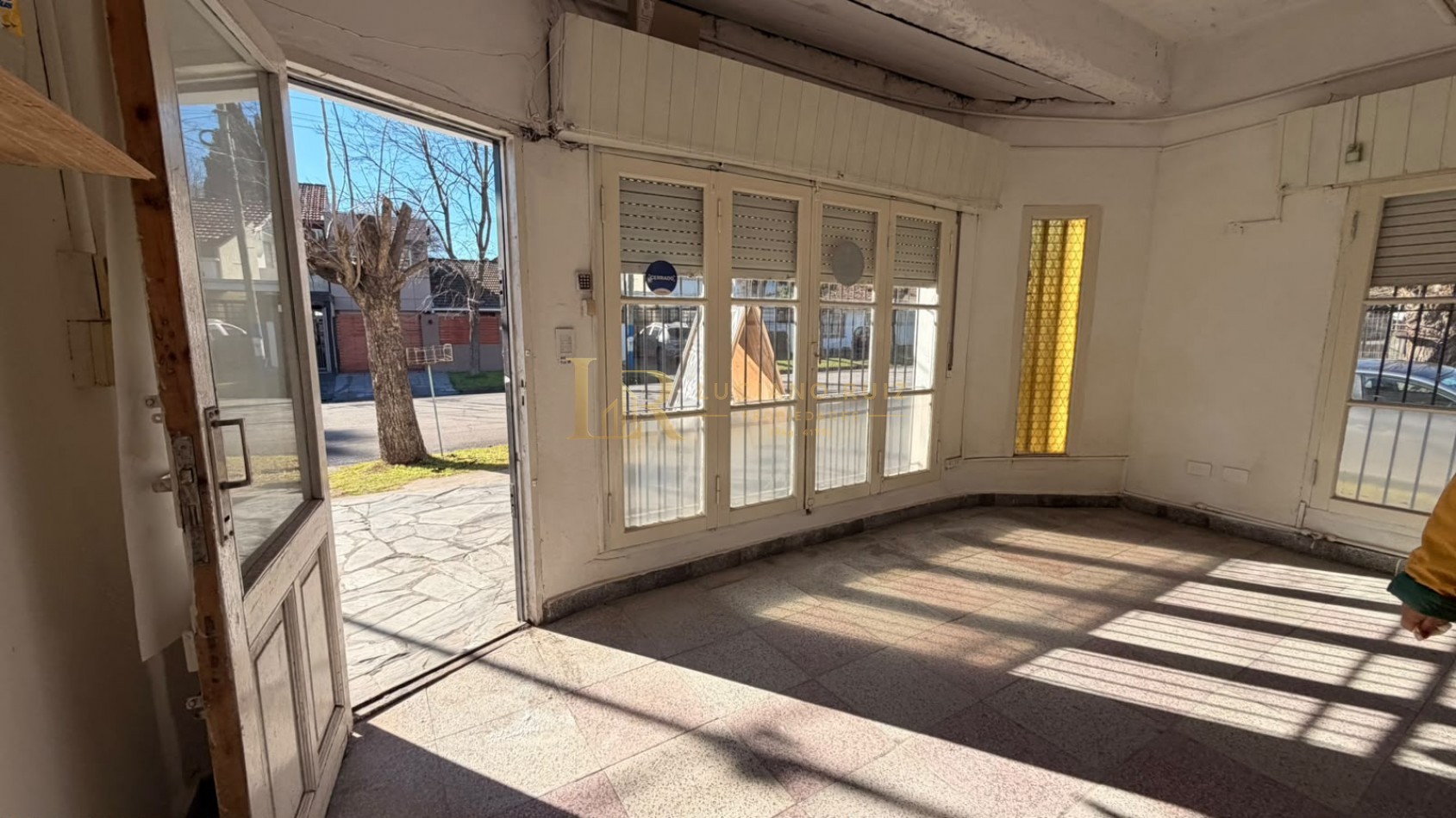ALQUILER COMERCIAL - LOCAL EN BOSQUE ALEGRE