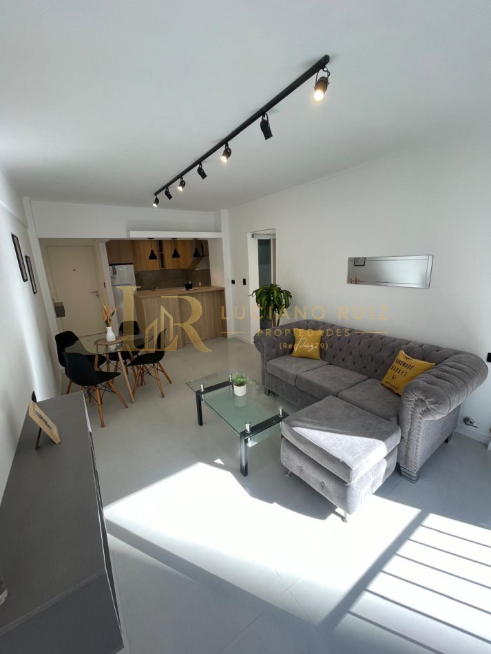 Venta 2 ambientes a la calle balcon frances 