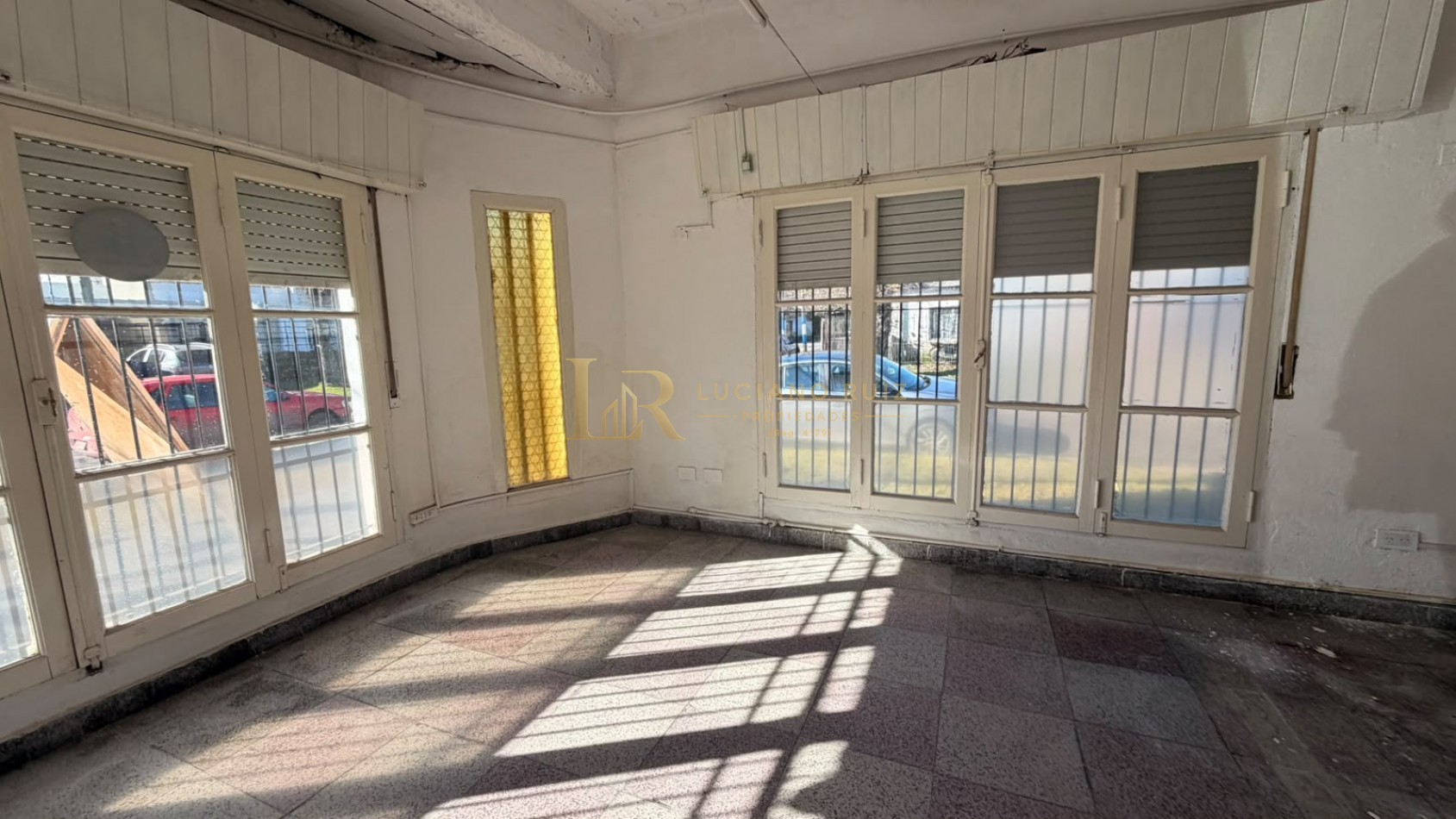 ALQUILER COMERCIAL - LOCAL EN BOSQUE ALEGRE
